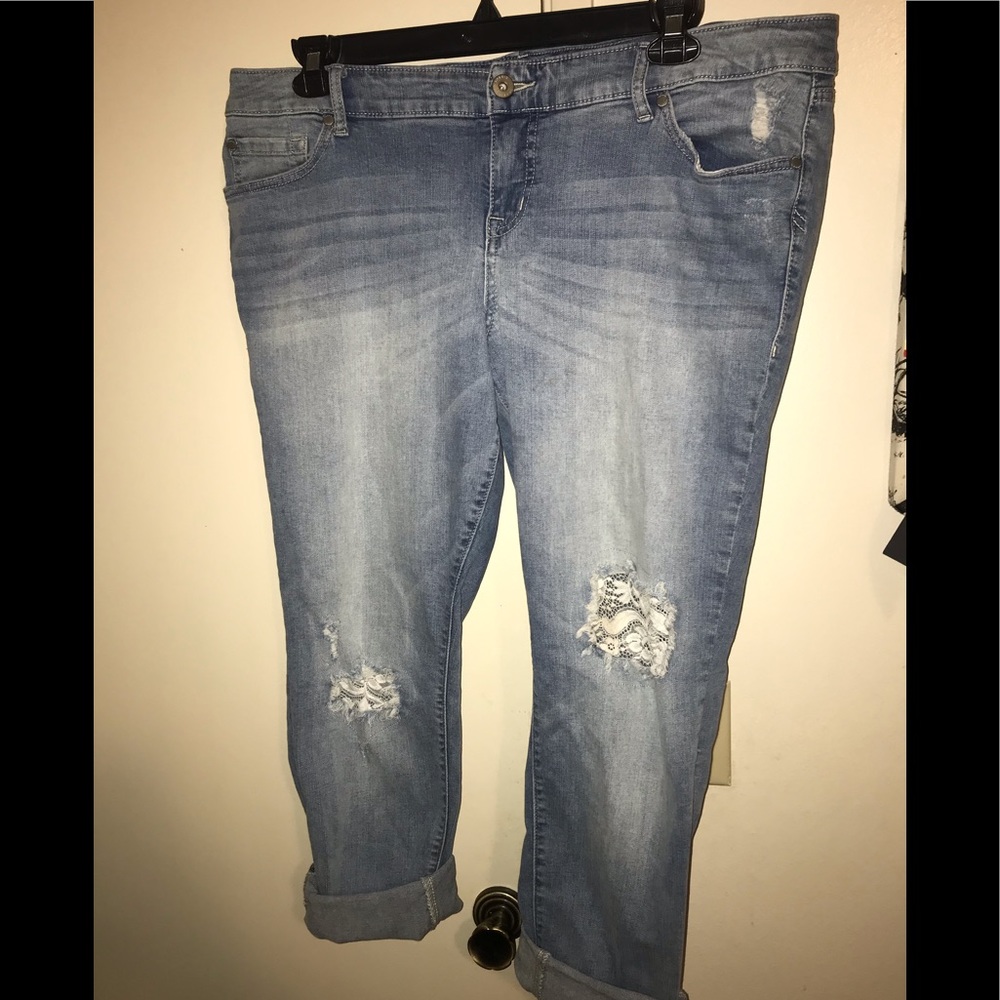Light blue Denim roll up capris with lace knees